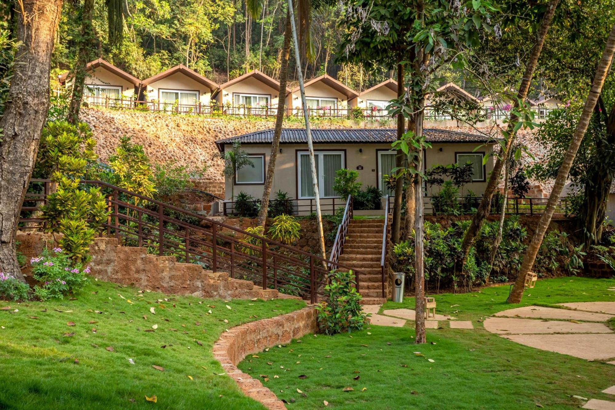Hotel Stone Wood Premier Gokarna Gokarna  Exterior foto