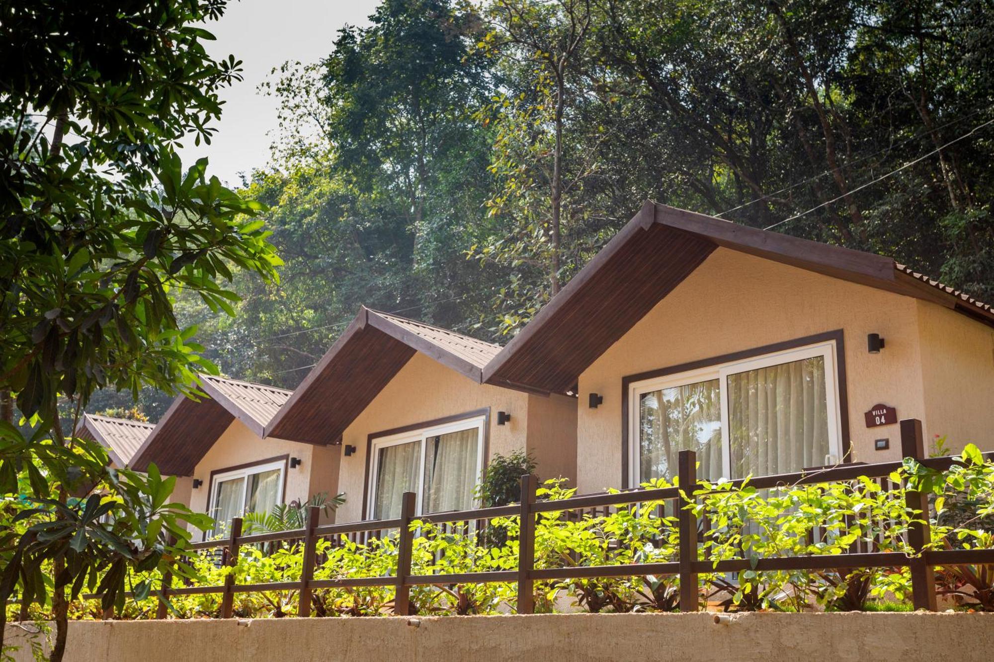Hotel Stone Wood Premier Gokarna Gokarna  Exterior foto