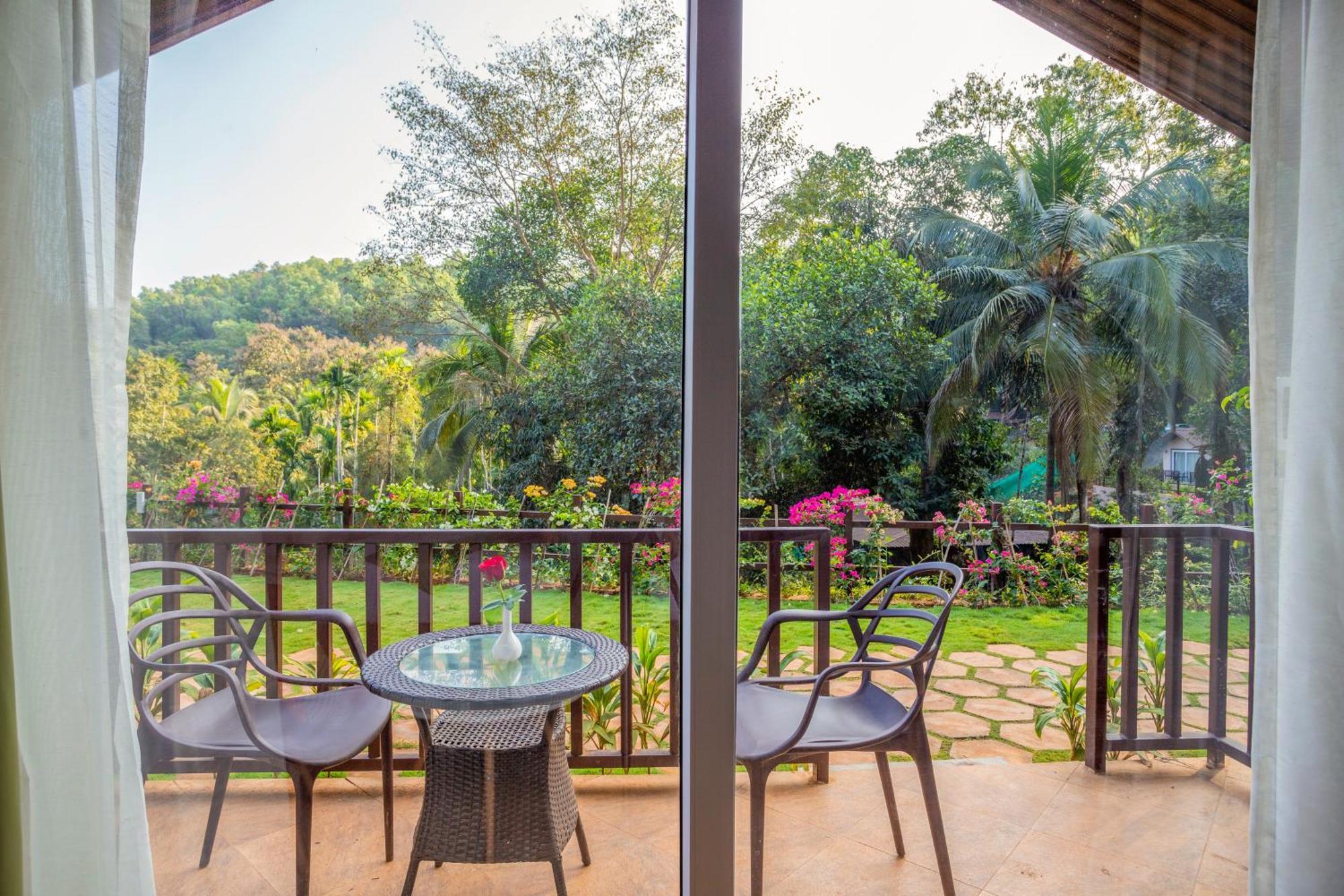 Hotel Stone Wood Premier Gokarna Gokarna  Exterior foto