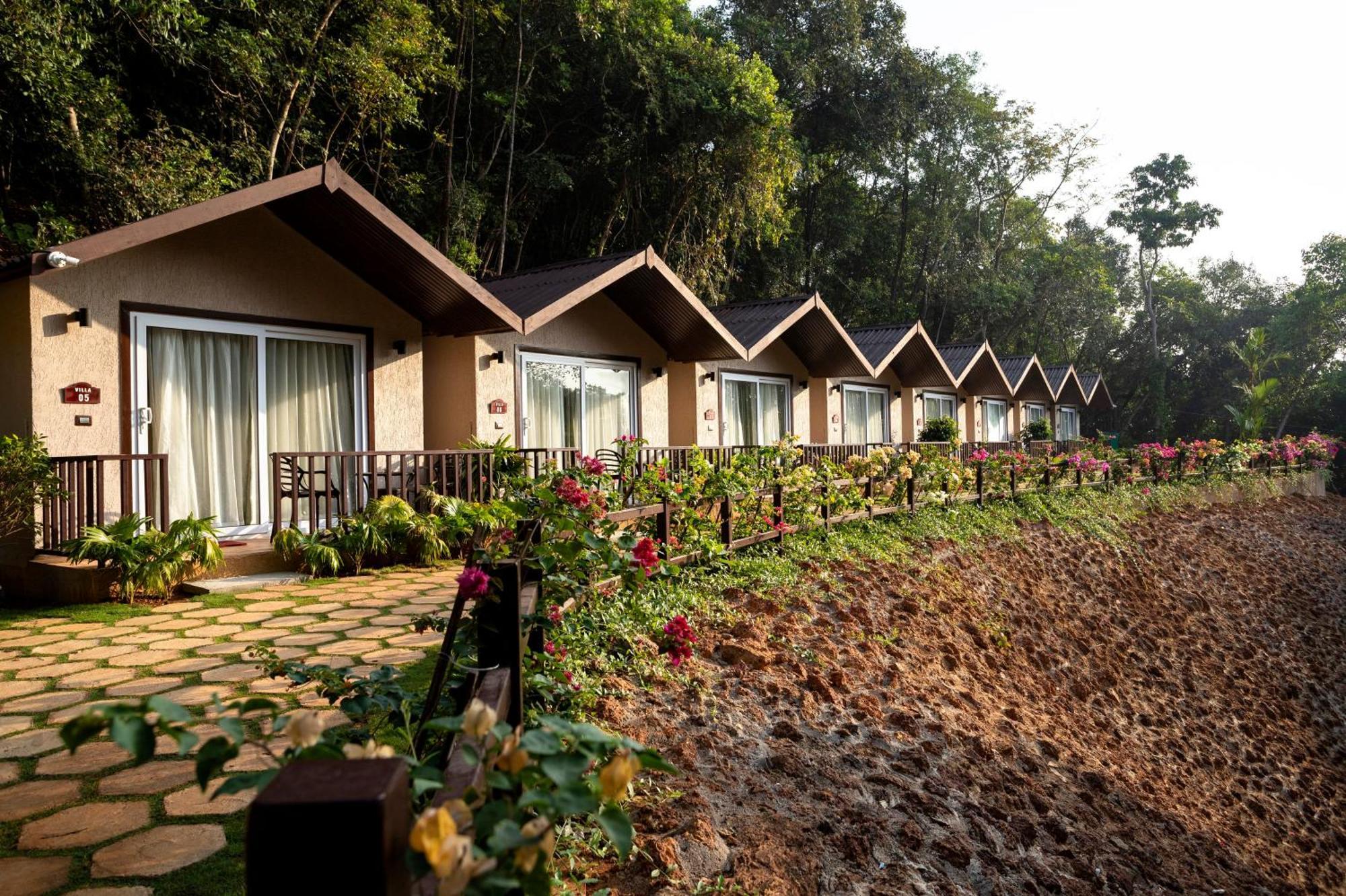 Hotel Stone Wood Premier Gokarna Gokarna  Exterior foto